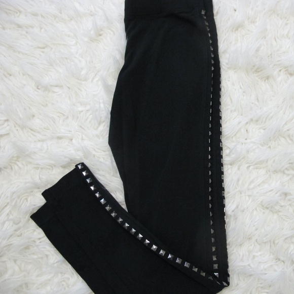 Express Black Women's staple date night Leggings Size Small black EUC - Picture 2 of 4